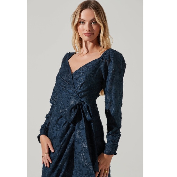 NEW ASTR Label NAVY Terese METALLIC Floral LONG SLEEVE Cocktail MIDI DRESS XS - Picture 11 of 16